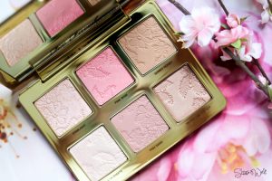 Too Faced - It Just Comes Naturally - Natural Face Palette